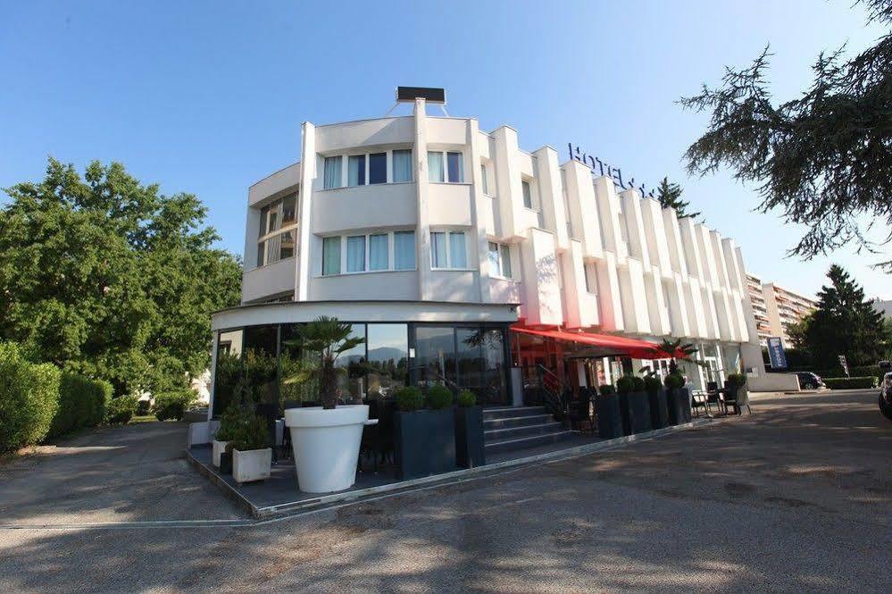 Le Mokca Hotel Meylan Exterior photo